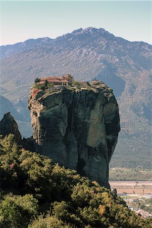 simsearch:649-08923905,k - View of monastery on rock formation, Meteora, Thassaly, Greece Stock Photo - Premium Royalty-Free, Code: 649-08900756