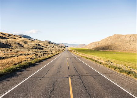 simsearch:649-08901663,k - Empty road, Trans Canada Highway, near Kamloops, Boston Flats, British Columbia, Canada Stock Photo - Premium Royalty-Free, Code: 649-08901662