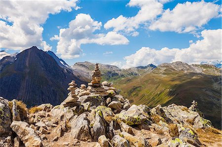 saturiert - Stack of rocks in mountains, Santa Caterina Valfurva, Bormio, Italy Photographie de stock - Premium Libres de Droits, Code: 649-08902009