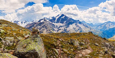 roque marino - Stack of rocks in mountains, Santa Caterina Valfurva, Bormio, Italy Foto de stock - Sin royalties Premium, Código: 649-08902011