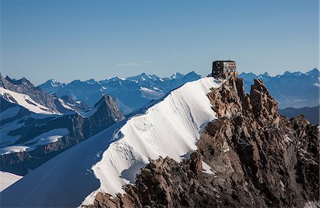 simsearch:649-08824846,k - Snow covered mountain peaks, Monte Rosa Piedmont, Italy Photographie de stock - Premium Libres de Droits, Code: 649-08924598
