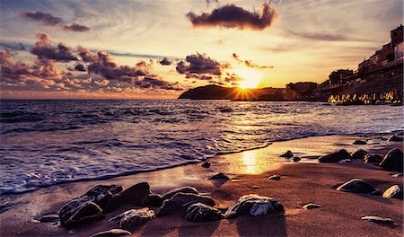 Coastal view, Cervo, Liguria, Italy Stock Photo - Premium Royalty-Free, Code: 649-08923039