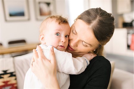 simsearch:614-08871604,k - Mother and baby bonding at home Stockbilder - Premium RF Lizenzfrei, Bildnummer: 649-08923595