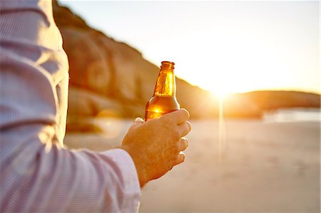 Man on beach Photographie de stock - Premium Libres de Droits, Code: 649-08950603