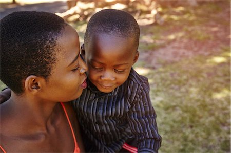 simsearch:649-09177170,k - Mother and son in park Photographie de stock - Premium Libres de Droits, Code: 649-08950619