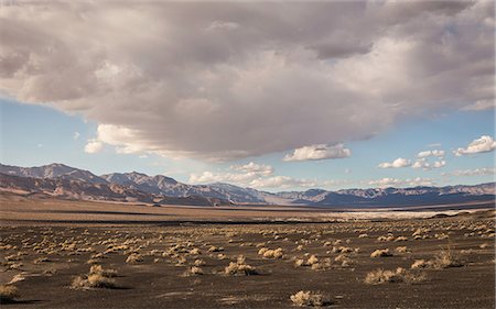 Landscape at Ubehebe Crater in Death Valley National Park, California, USA Photographie de stock - Premium Libres de Droits, Code: 649-08968975