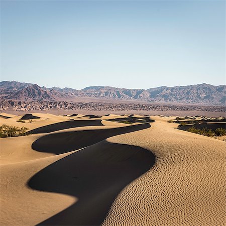 Shadowed Mesquite Flat Sand Dunes in Death Valley National Park, California, USA Photographie de stock - Premium Libres de Droits, Code: 649-08968989