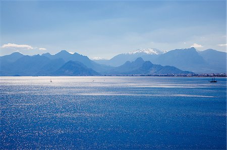 sea and mountains - Sea at Antalya, Turkey Photographie de stock - Premium Libres de Droits, Code: 649-08969010