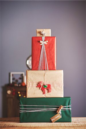 simsearch:649-08969050,k - Stack of christmas presents Stock Photo - Premium Royalty-Free, Code: 649-08969053