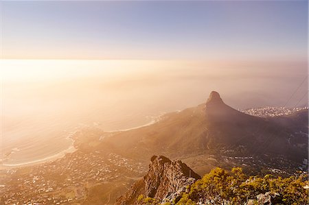 simsearch:6122-07694883,k - View from Table Mountain to Lions Head Mountain and Camp Bay, Cape Town, South Africa, Africa Fotografie stock - Premium Royalty-Free, Codice: 649-08969763