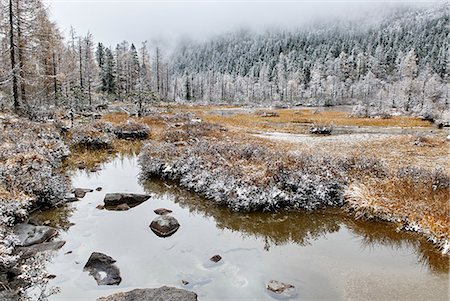 sichuan province - Winter landscape at Hulu Hai lake, Dangling, Sichuan, China Stock Photo - Premium Royalty-Free, Code: 649-08988038