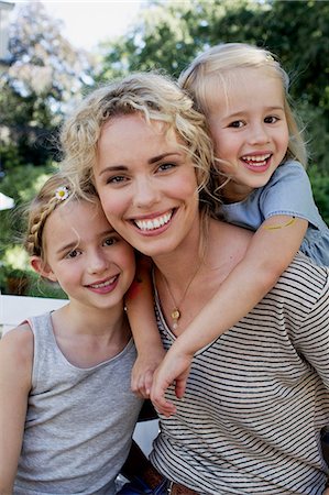 Portrait of mother and daughters Stock Photo - Premium Royalty-Free, Code: 649-08988373