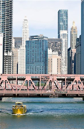 Wells Street Bridge, The Loop, Downtown Chicago, Illinois, USA Stock Photo - Premium Royalty-Free, Code: 649-09004188