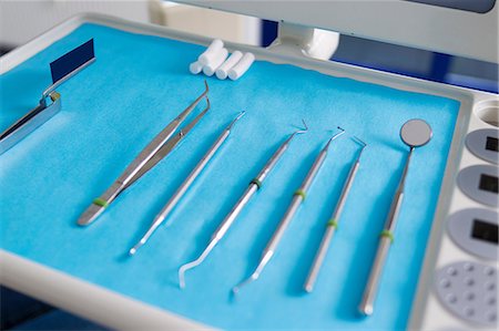 simsearch:614-06169237,k - Tray of dental tools Stock Photo - Premium Royalty-Free, Code: 649-09003476