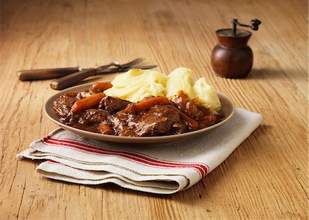 steak fork - Plate of braised beef with potatoes Stock Photo - Premium Royalty-Free, Code: 649-09003778