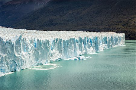 province de santa cruz - View of lake Argentino and Perito Moreno Glacier in Los Glaciares National Park, Patagonia, Chile Photographie de stock - Premium Libres de Droits, Code: 649-09016626