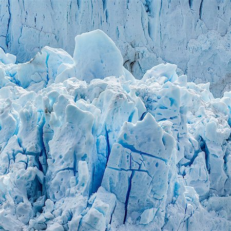 el calafate - Detail of cracked ice at Perito Moreno Glacier, Los Glaciares National Park, Patagonia, Chile Foto de stock - Sin royalties Premium, Código: 649-09016637