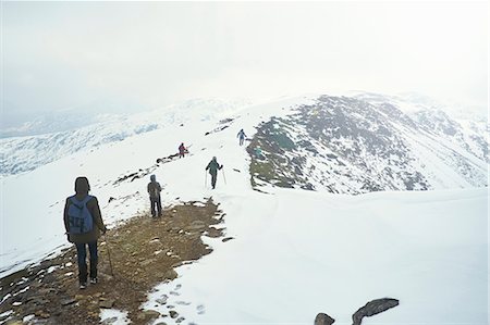 simsearch:649-09026161,k - Hikers on snow-covered mountain, Coniston, Cumbria, United Kingdom Foto de stock - Sin royalties Premium, Código: 649-09026164