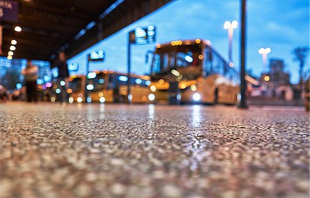 Bus station, surface level view, Montevideo, Uruguay, South America Photographie de stock - Premium Libres de Droits, Code: 649-09078602