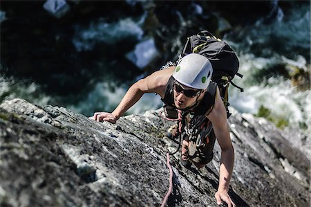 Man trad climbing at The Chief, Squamish, Canada Photographie de stock - Premium Libres de Droits, Code: 649-09149195