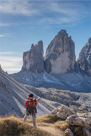 simsearch:649-09149419,k - Hiker enjoying view, Dolomites near Cortina d'Ampezzo, Veneto, Italy Photographie de stock - Premium Libres de Droits, Code: 649-09149417