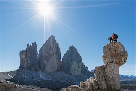 Hiker enjoying view, Dolomites near Cortina d'Ampezzo, Veneto, Italy Foto de stock - Sin royalties Premium, Código: 649-09149419