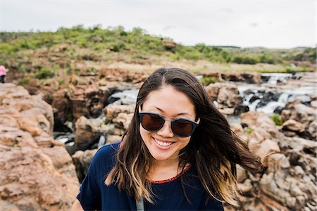 simsearch:649-09156185,k - Young female tourist exploring Bourkes Potholes, Mpumalanga, South Africa Foto de stock - Royalty Free Premium, Número: 649-09156188