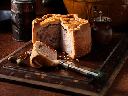 simsearch:649-08237826,k - Raised pork pie Stock Photo - Premium Royalty-Free, Code: 649-09182108