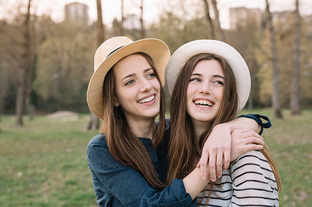 simsearch:649-09182182,k - Happy girlfriends in park Stock Photo - Premium Royalty-Free, Code: 649-09182181