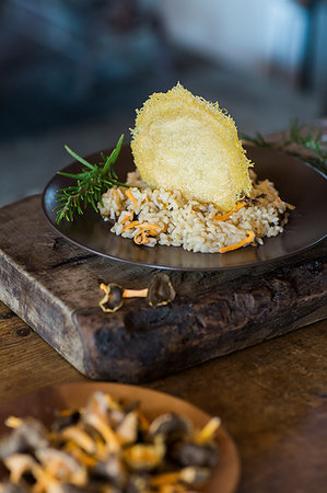 parmesan crisp - Mushroom risotto meal Stock Photo - Premium Royalty-Free, Code: 649-09195964