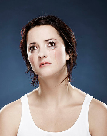 simsearch:649-05820636,k - Portrait of a girl crying Stock Photo - Premium Royalty-Free, Code: 649-09205554