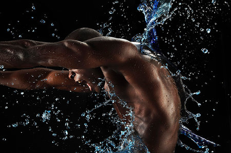 simsearch:649-06433659,k - Water splashing on shouting athlete Foto de stock - Sin royalties Premium, Código: 649-09205907