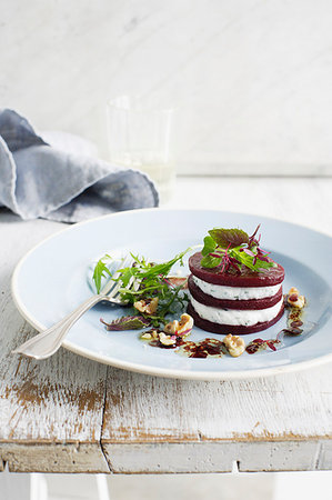 simsearch:649-06432864,k - Stacked beetroot and goat cheese salad Stock Photo - Premium Royalty-Free, Code: 649-09206002