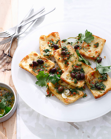 simsearch:649-09206348,k - Plate of haloumi chili Foto de stock - Sin royalties Premium, Código: 649-09206060