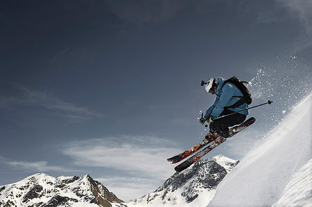 Man skiing Stock Photo - Premium Royalty-Free, Code: 649-09207237
