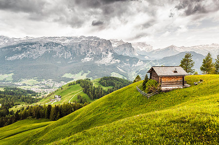 simsearch:649-09277685,k - Cabin on hill, Heiligkreuz, Alta Badia South Tyrol, Italy Stock Photo - Premium Royalty-Free, Code: 649-09207303