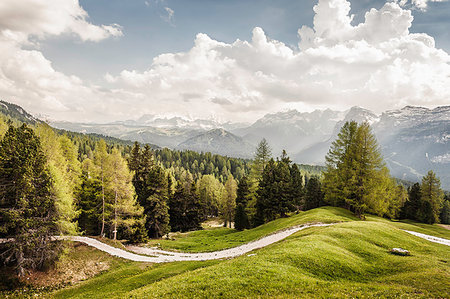 simsearch:649-06433202,k - Scenic view, Heiligkreuz, Alta Badia South Tyrol, Italy Photographie de stock - Premium Libres de Droits, Code: 649-09207311