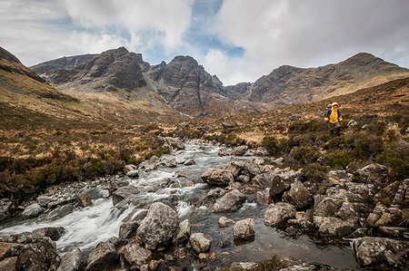 simsearch:649-08085922,k - Hiker next to a river with the Black Cuillin's "Bla Bheinn" Mountain, Isle of Skye, Scotland Stockbilder - Premium RF Lizenzfrei, Bildnummer: 649-09207674