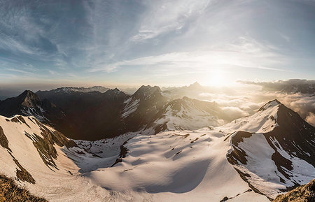 simsearch:649-09208194,k - Bavarian Alps at sunrise, Oberstdorf, Bavaria, Germany Foto de stock - Sin royalties Premium, Código: 649-09208210