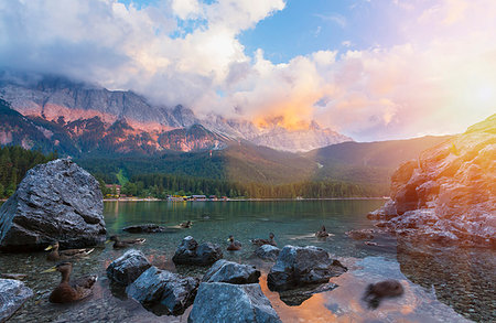 simsearch:649-07279586,k - Eibsee lake and Zugspitze by day, Bavaria, Germany Foto de stock - Sin royalties Premium, Código: 649-09208221