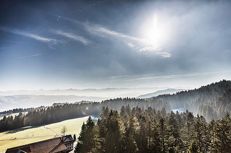 simsearch:649-07905079,k - Landscape of hills with distant mountain mist, Allgau, Germany Photographie de stock - Premium Libres de Droits, Code: 649-09208455