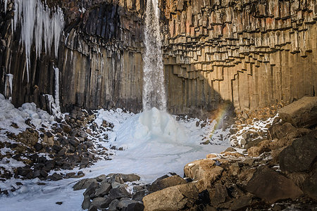 svartifoss waterfall - Svartifoss waterfall, Vatnajokull National Park, Iceland Photographie de stock - Premium Libres de Droits, Code: 649-09213544