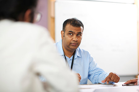 simsearch:649-07238381,k - Lecturer talking to college students in classroom Stock Photo - Premium Royalty-Free, Code: 649-09230286