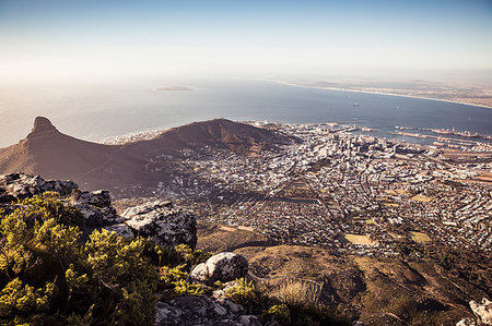 simsearch:649-08969763,k - Scenic view of coastline and sea, high angle view, Cape Town, Western Cape, South Africa Fotografie stock - Premium Royalty-Free, Codice: 649-09245877