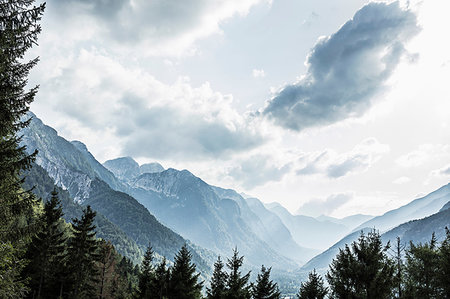 simsearch:649-08085924,k - Mountain valley landscape, Bad Vellach, Carinthia, Austria Photographie de stock - Premium Libres de Droits, Code: 649-09245899