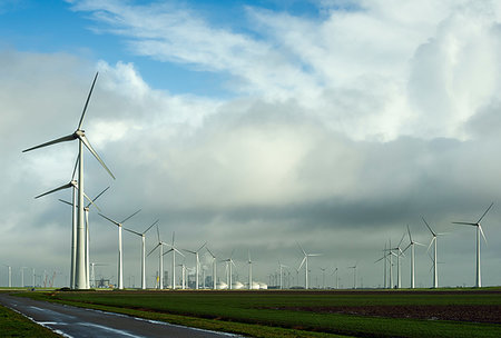 Wind turbines around the Delfzijl harbour area, Delfzijl, Groningen, Netherlands Stock Photo - Premium Royalty-Free, Code: 649-09258431