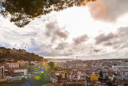 simsearch:649-09269385,k - Central Lisbon with Castelo de São Jorge and Ponte 25 de Abril, Lisbon, Portugal Stock Photo - Premium Royalty-Free, Code: 649-09269385