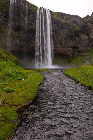 simsearch:6118-07440092,k - Landscape view of river and waterfall, Selfoss, Arnessysla, Iceland Foto de stock - Sin royalties Premium, Código: 649-09275763