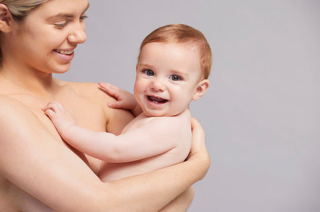 simsearch:649-08923623,k - Portrait of mother and laughing baby boy Photographie de stock - Premium Libres de Droits, Code: 649-09275951