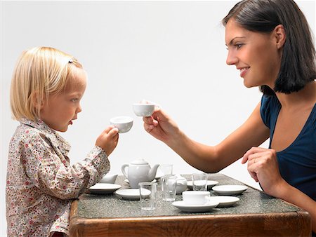 simsearch:649-03296419,k - Daughter and mother having tea Stock Photo - Premium Royalty-Free, Code: 649-02054322